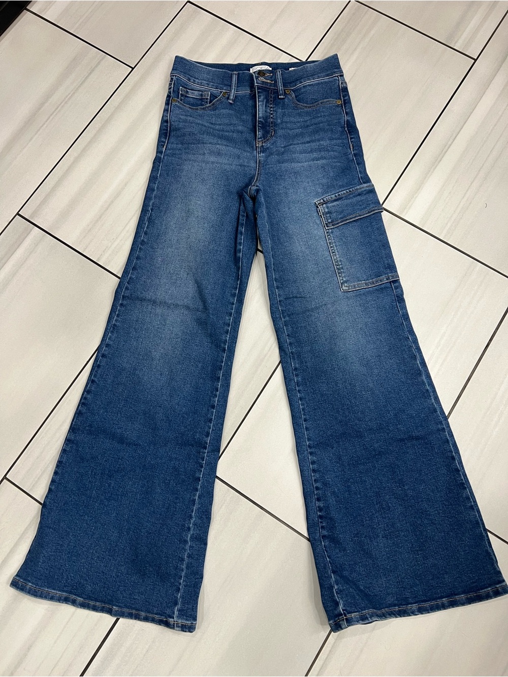 Sofia Vergara Jeans Women Sz 2 Blue Margot Wide Leg Cargo Pocket High Rise Denim
